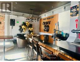 263 QUEEN STREET S, Mississauga, Ontario