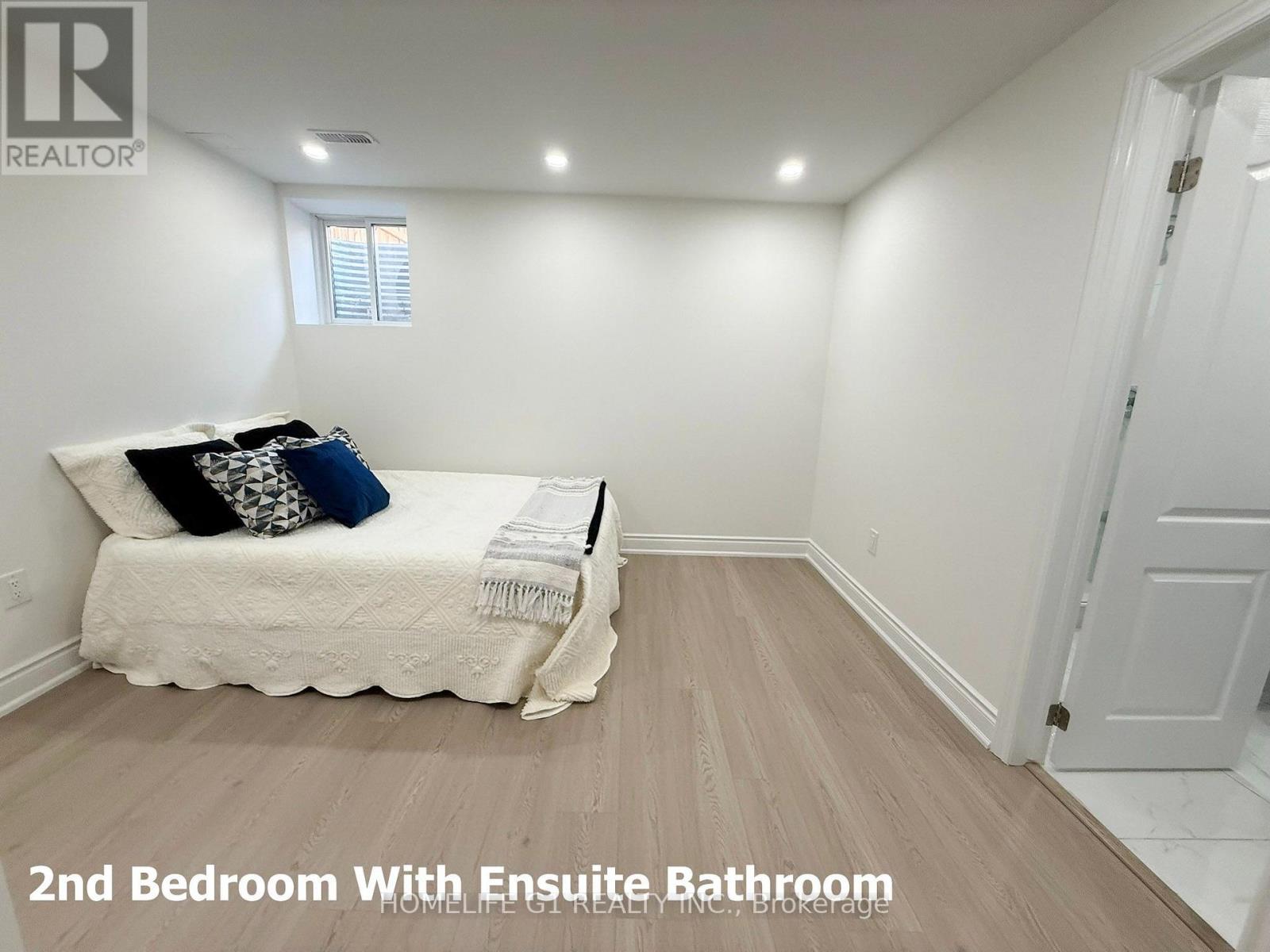 18 Donald Stewart Road, Brampton, Ontario  L7A 5J8 - Photo 11 - W13679986