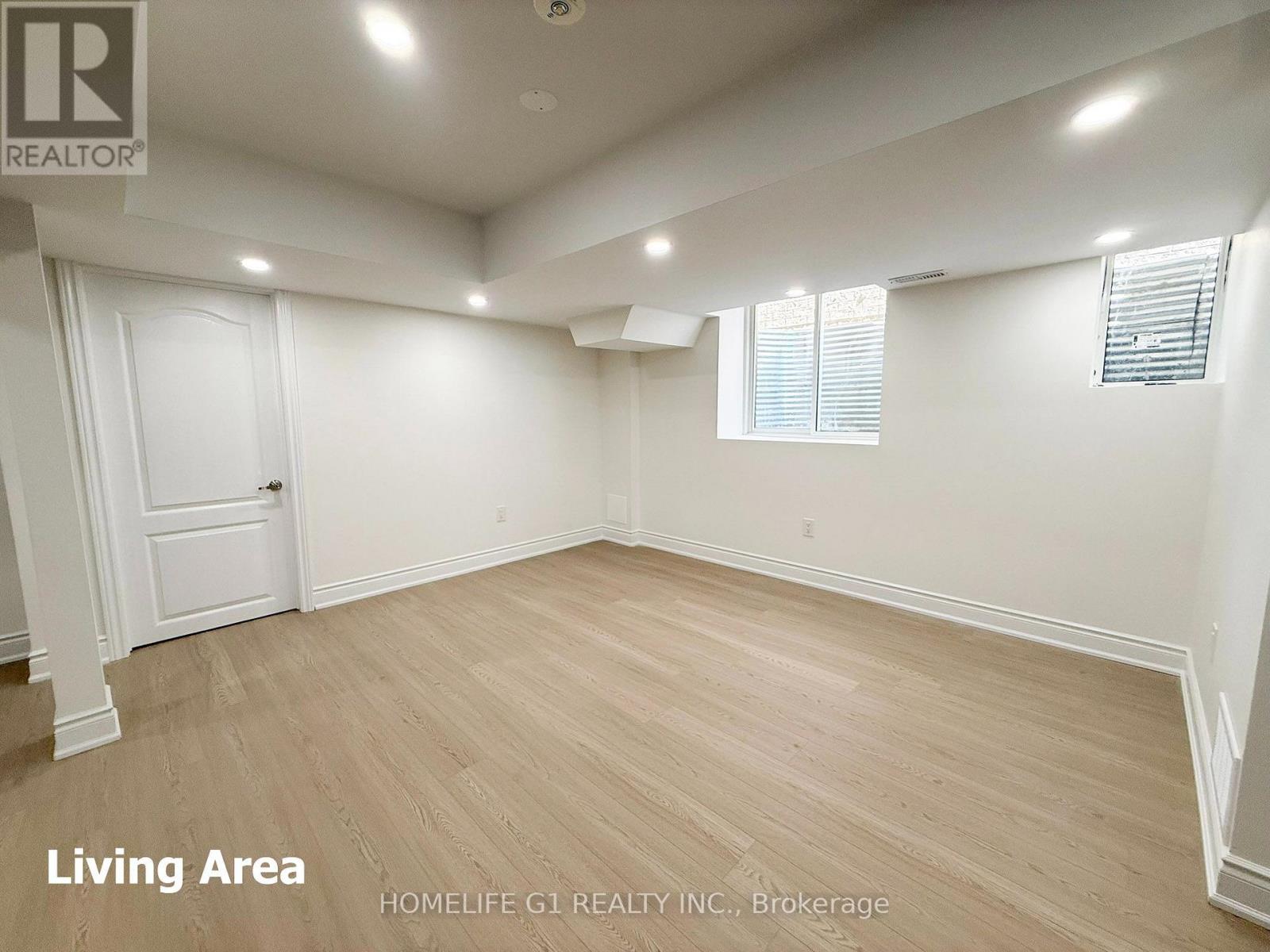 18 Donald Stewart Road, Brampton, Ontario  L7A 5J8 - Photo 4 - W13679986