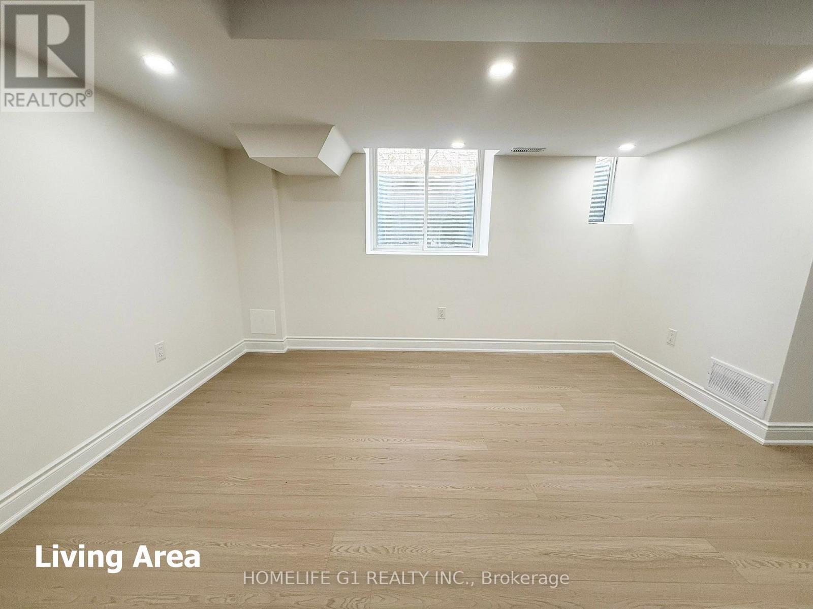 18 Donald Stewart Road, Brampton, Ontario  L7A 5J8 - Photo 5 - W13679986