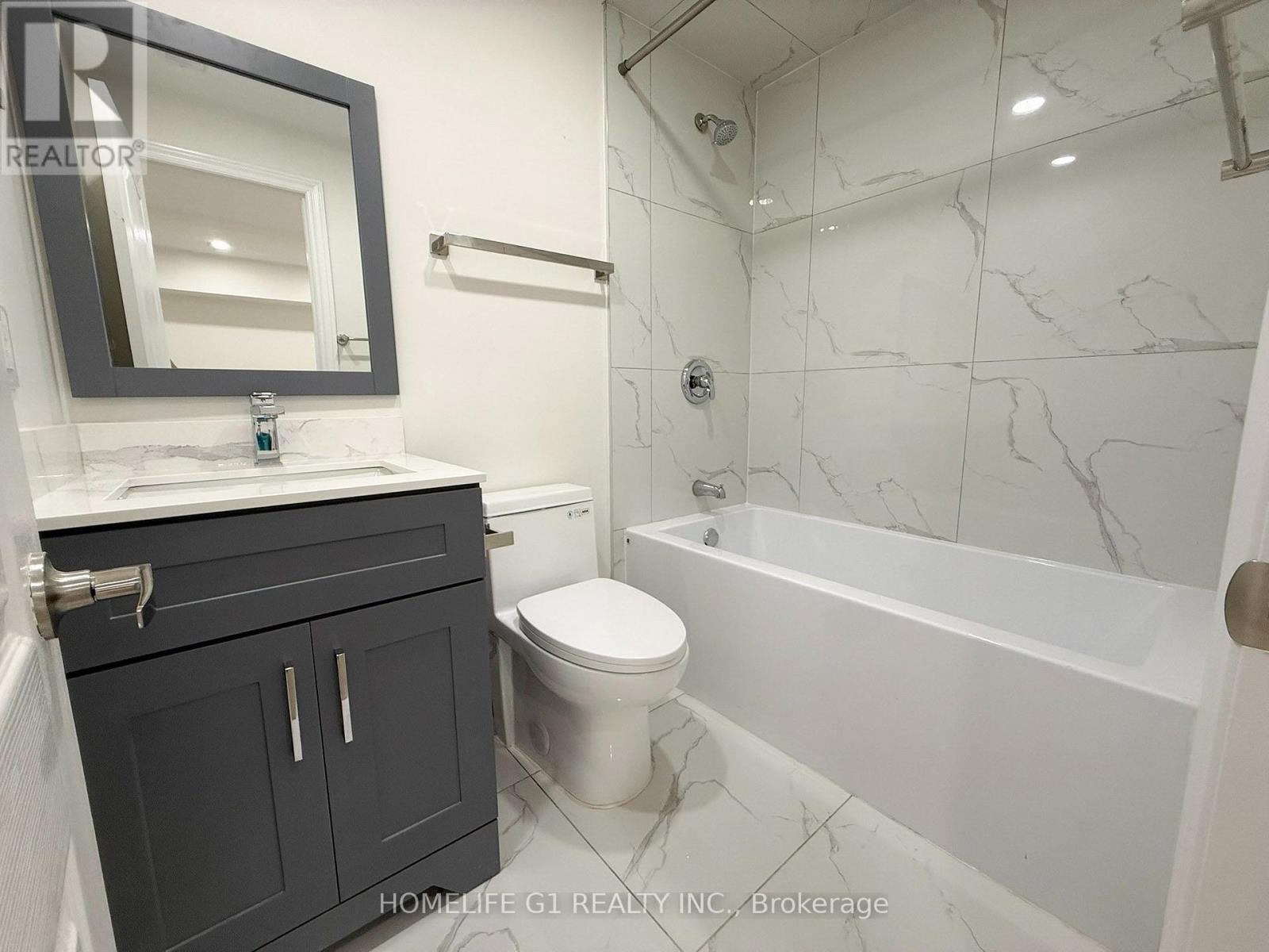 18 Donald Stewart Road, Brampton, Ontario  L7A 5J8 - Photo 8 - W13679986