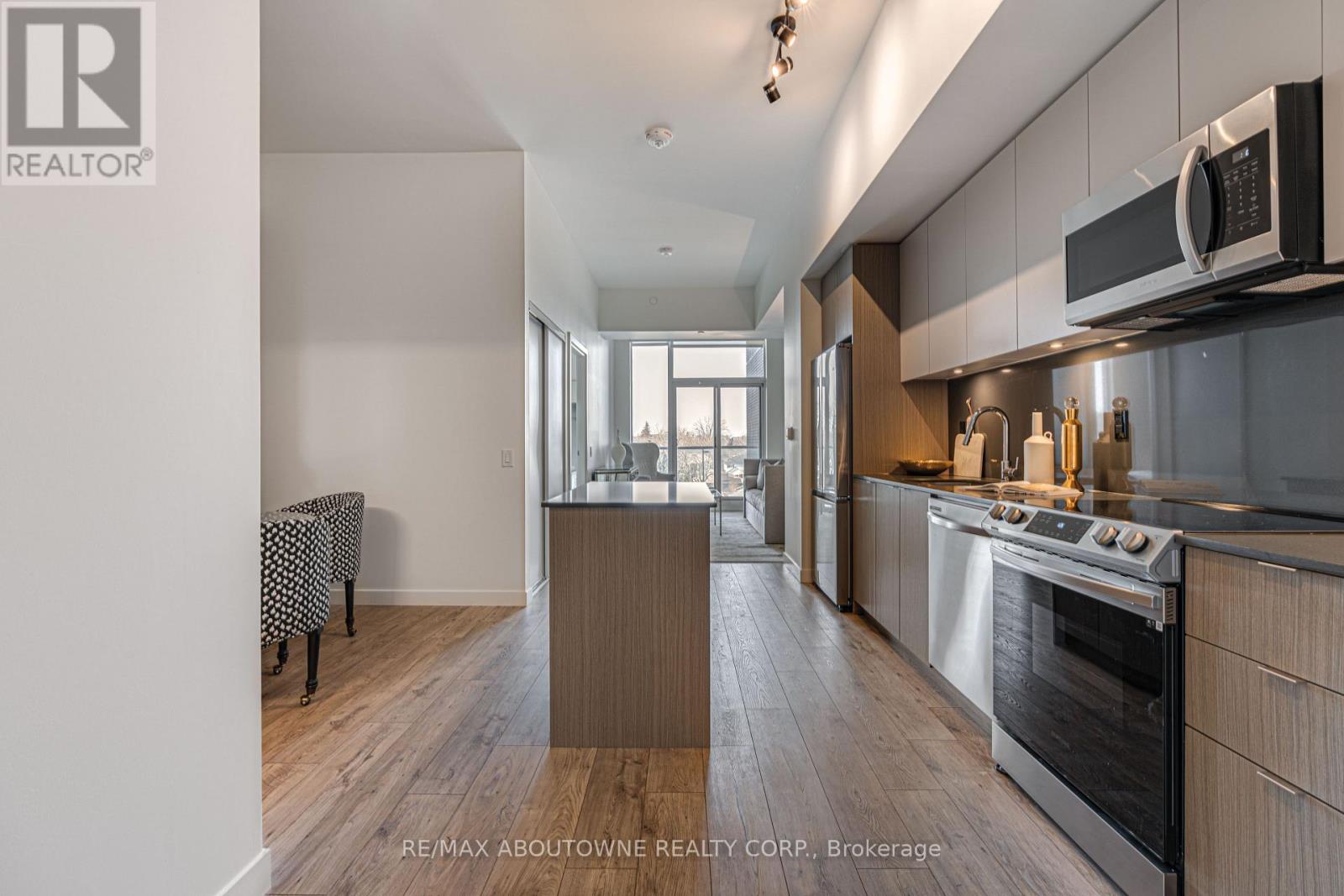 Bo509 - 133 Bronte Road, Oakville, Ontario  L6L 3C1 - Photo 4 - W13679990