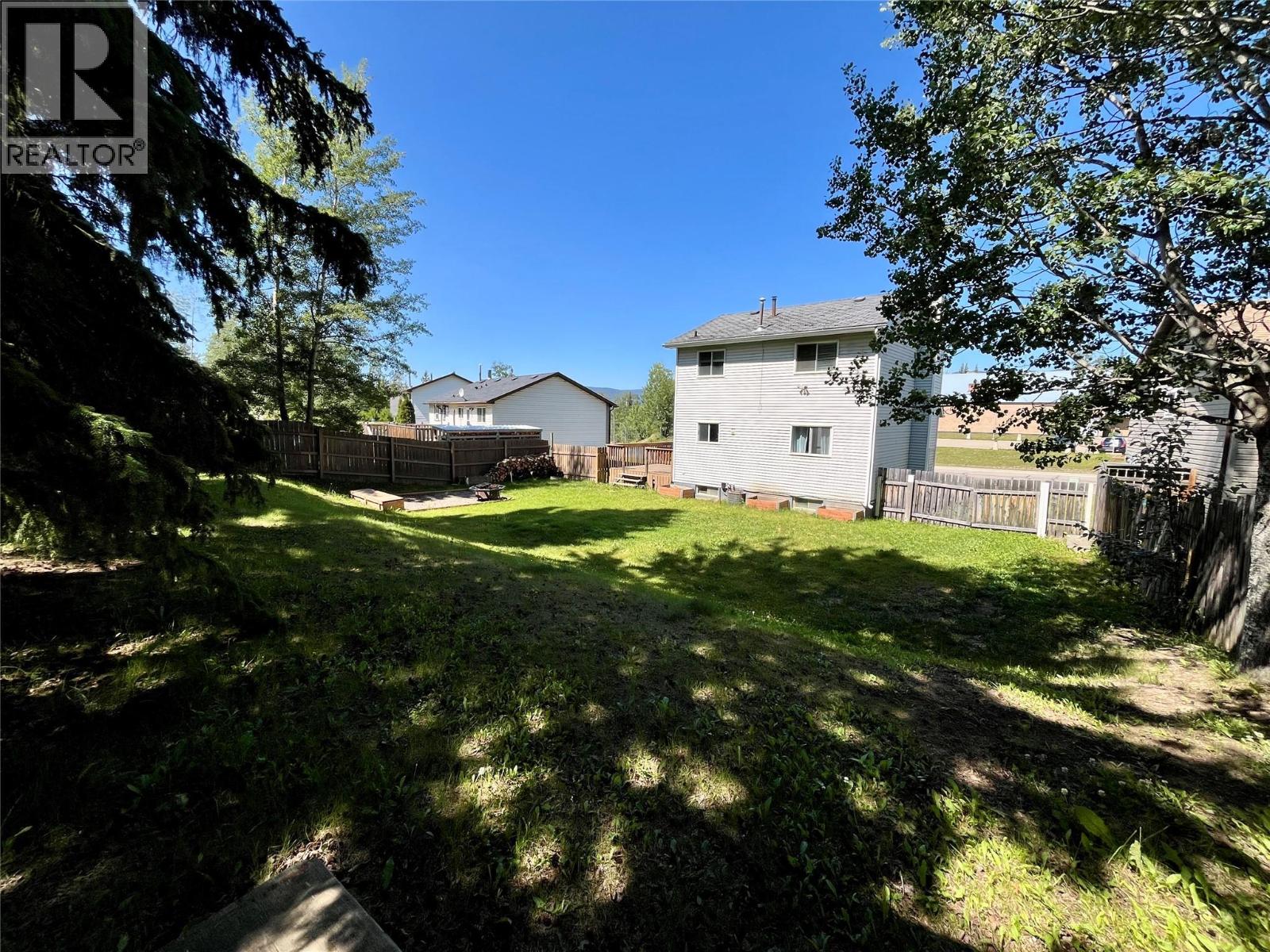 268 Murray Drive, Tumbler Ridge, British Columbia  V0C 2W0 - Photo 3 - 10378760