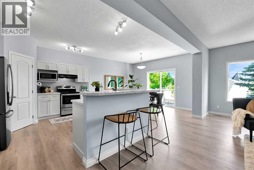 71 Westmount Circle, Okotoks, Alberta  T1S 0B7 - Photo 10 - A2326605