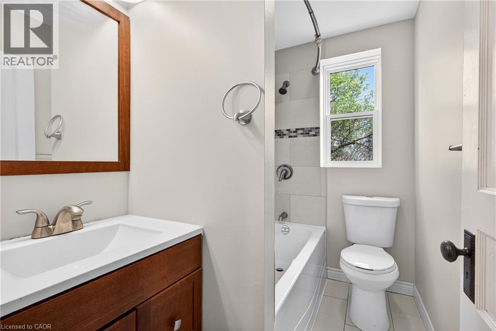 520 John Street N, Hamilton, Ontario  L8L 4R8 - Photo 37 - 40849903