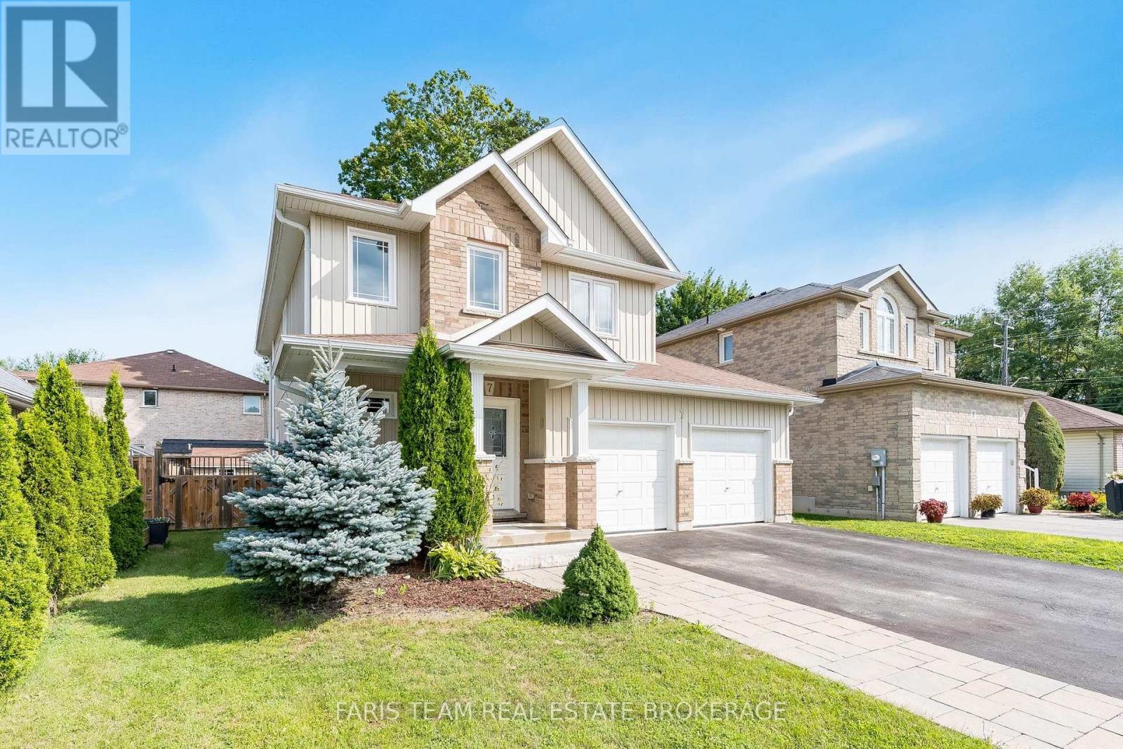 7 Mancini Drive, Essa, Ontario  L0M 1B1 - Photo 2 - N13674820