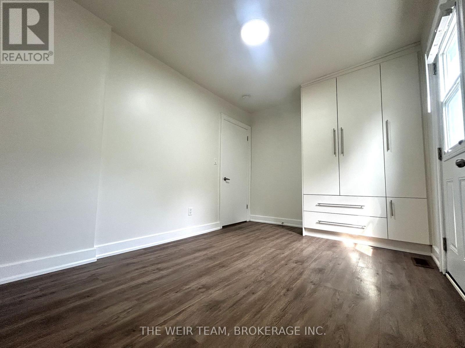 Upper - 35 Rushbrooke Avenue, Toronto, Ontario M4M 3A8 - Photo 9 - E13680030