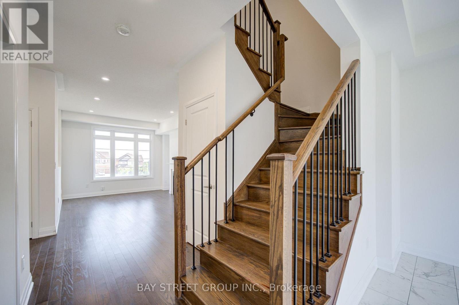 36 Elkington Crescent, Whitby, Ontario  L1P 0L7 - Photo 19 - E13680056