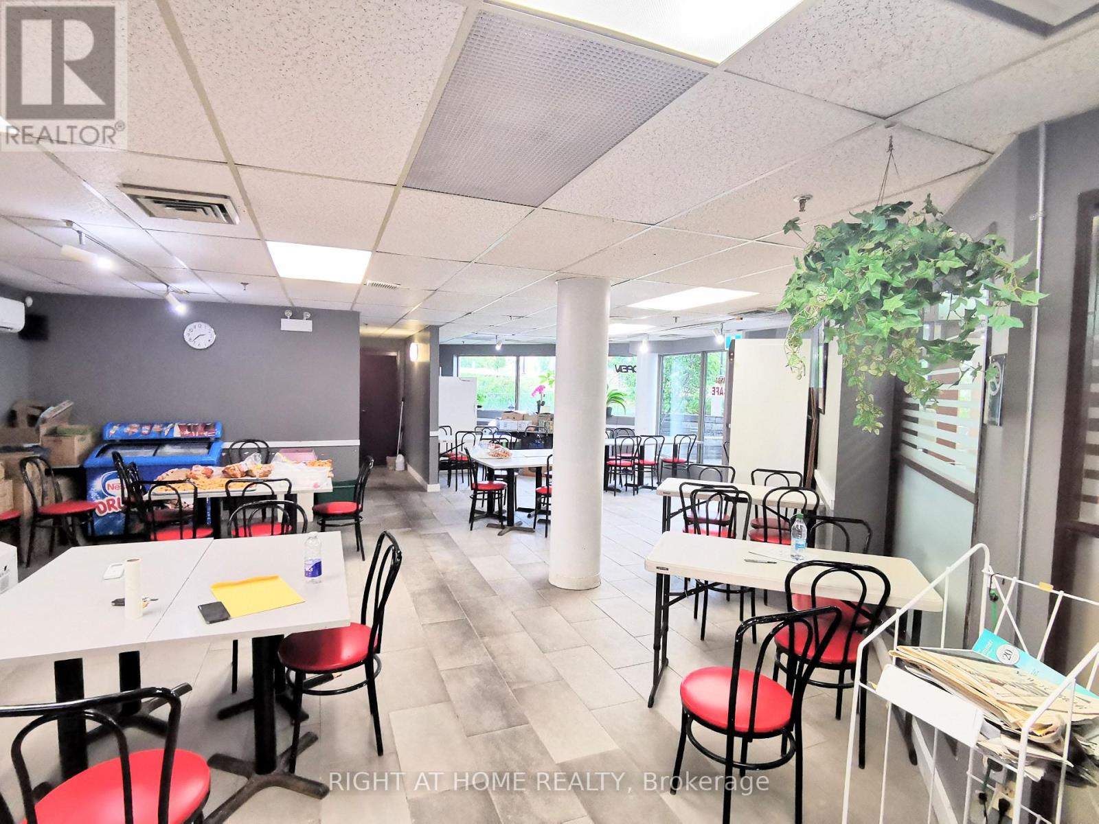 1223 Michael Street, Ottawa, Ontario  K1J 7T2 - Photo 11 - X13680054
