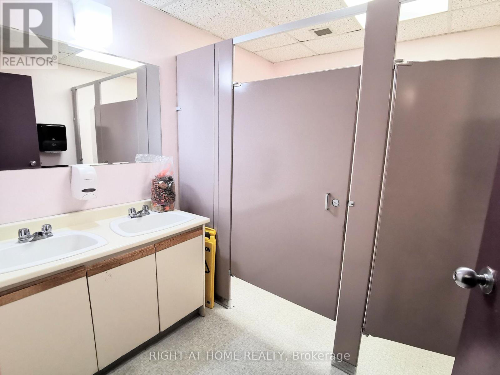 1223 Michael Street, Ottawa, Ontario  K1J 7T2 - Photo 13 - X13680054
