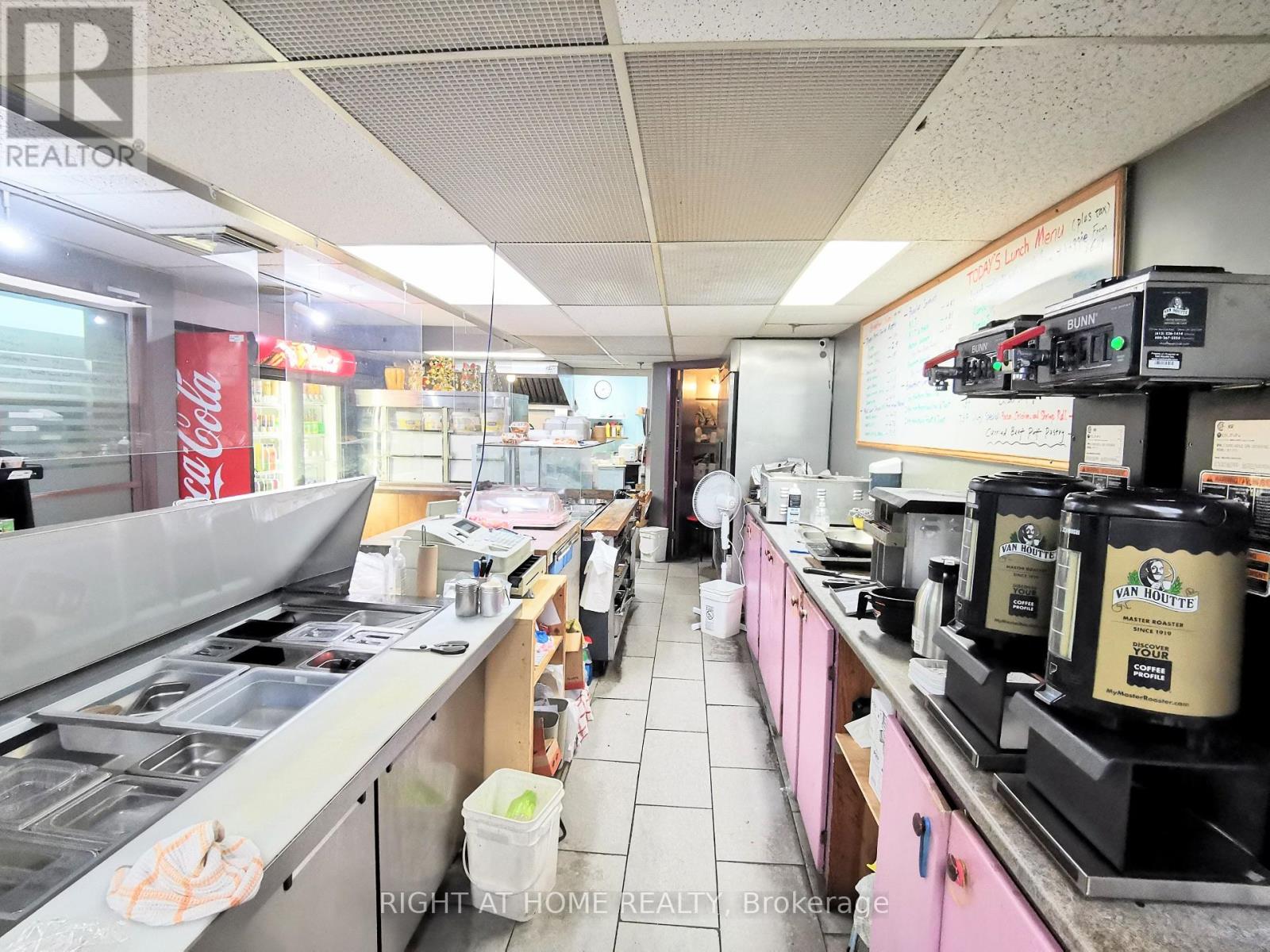 1223 Michael Street, Ottawa, Ontario  K1J 7T2 - Photo 8 - X13680054