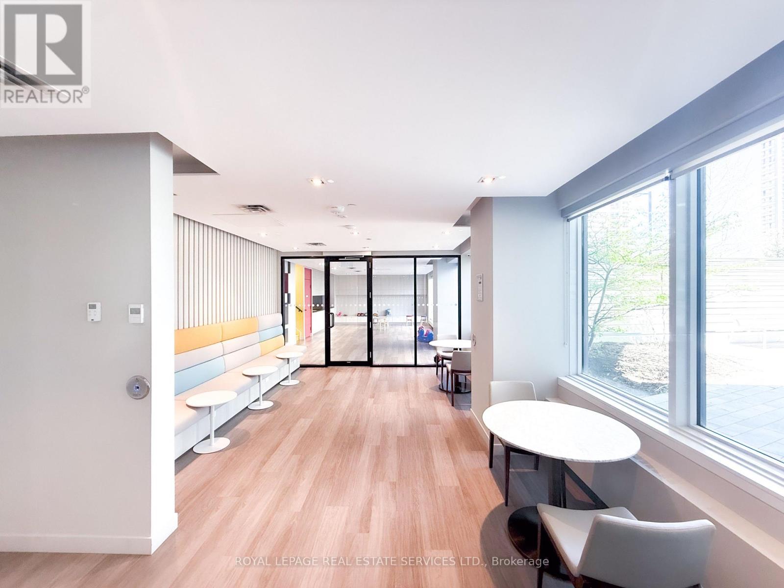 2312 - 4065 Confederation Parkway, Mississauga, Ontario L5B 0L4 - Photo 25 - W13680028