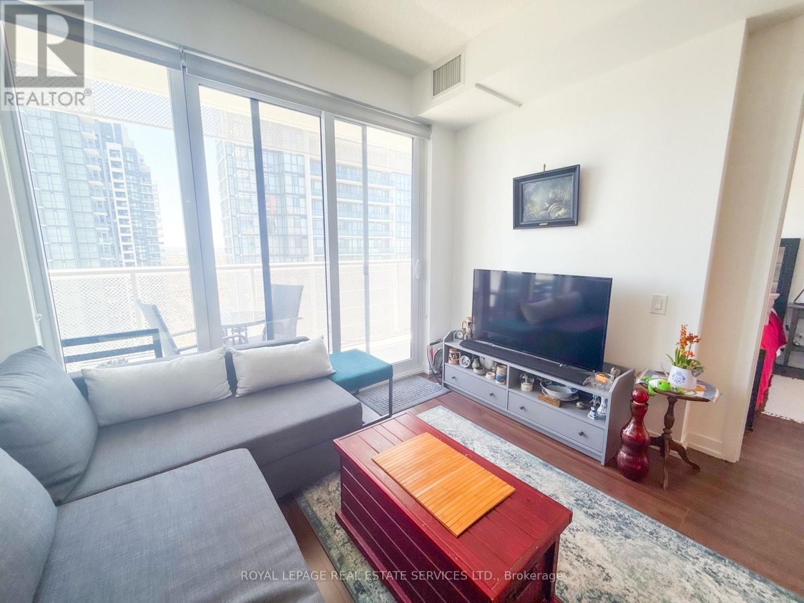 2312 - 4065 Confederation Parkway, Mississauga, Ontario L5B 0L4 - Photo 8 - W13680028