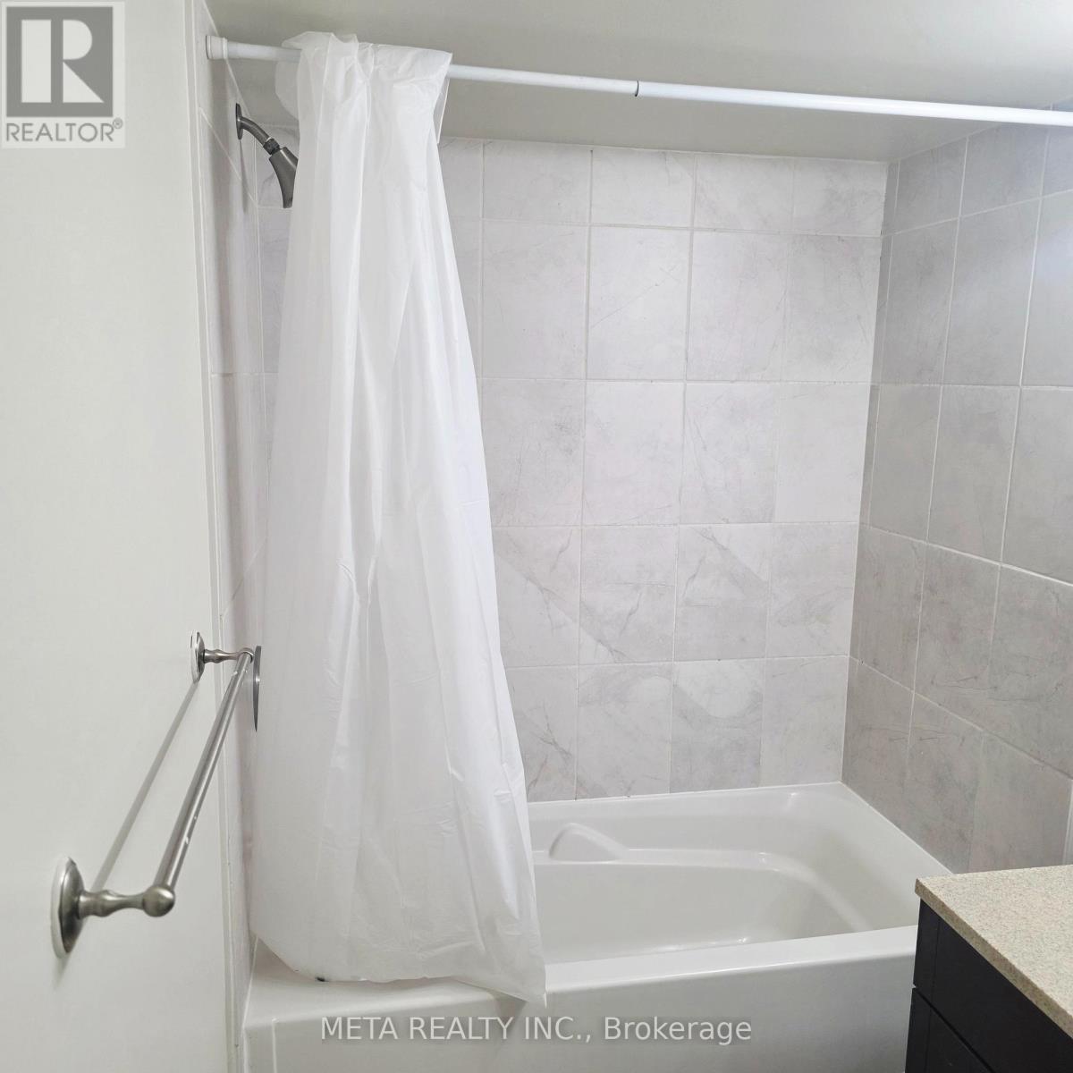 Lower - 296 Festhubert Street E, Oshawa, Ontario  L1H 2E2 - Photo 7 - E13669348