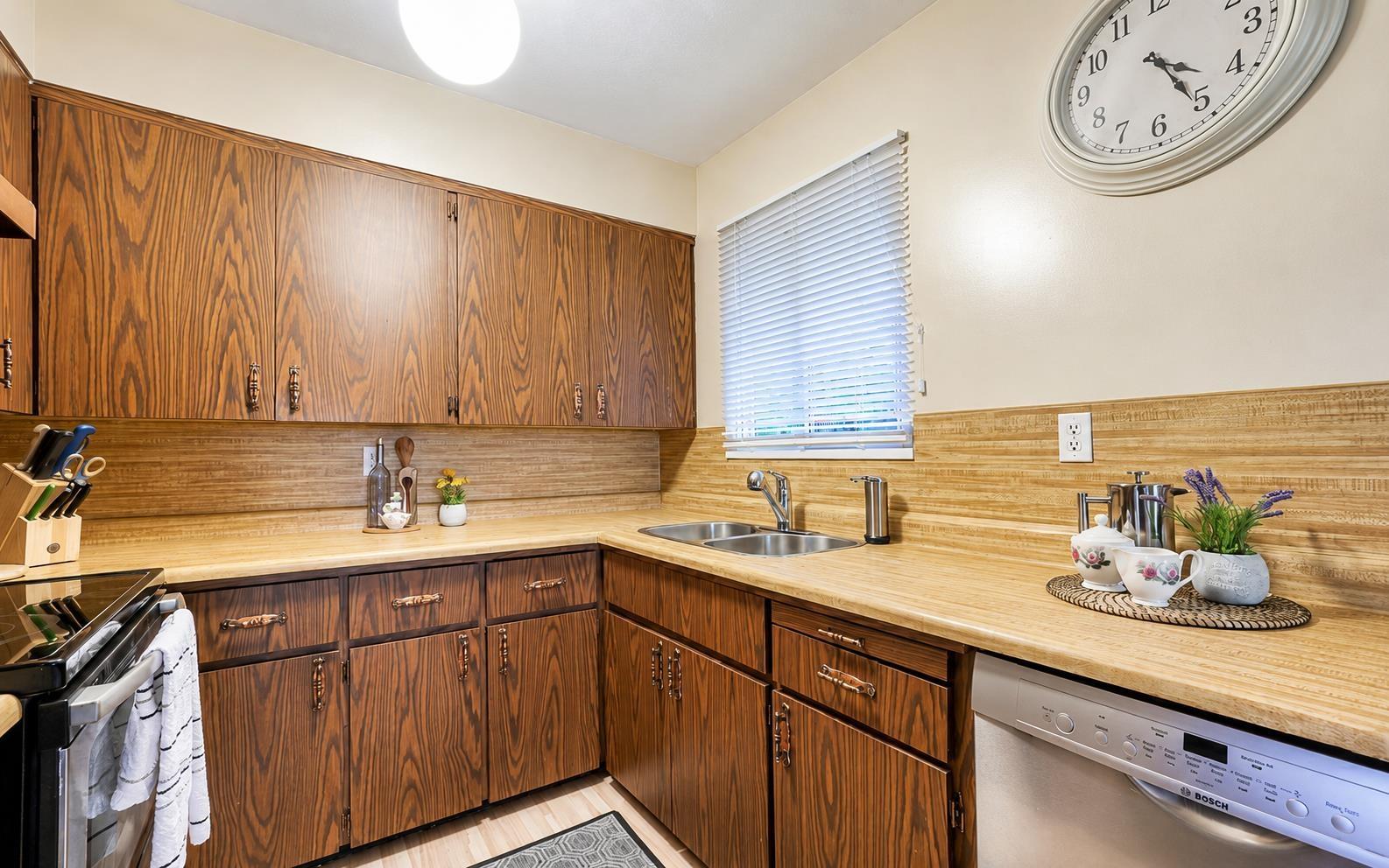 11570 94 Avenue, Delta, British Columbia  V4C 3R4 - Photo 2 - R3155537