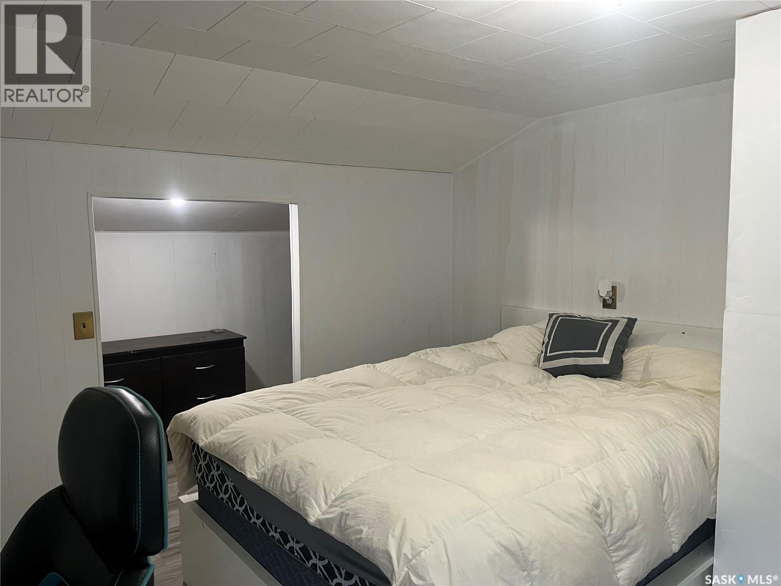 164 4th Street W, Mankota, Saskatchewan  S0H 2W0 - Photo 21 - SK045685