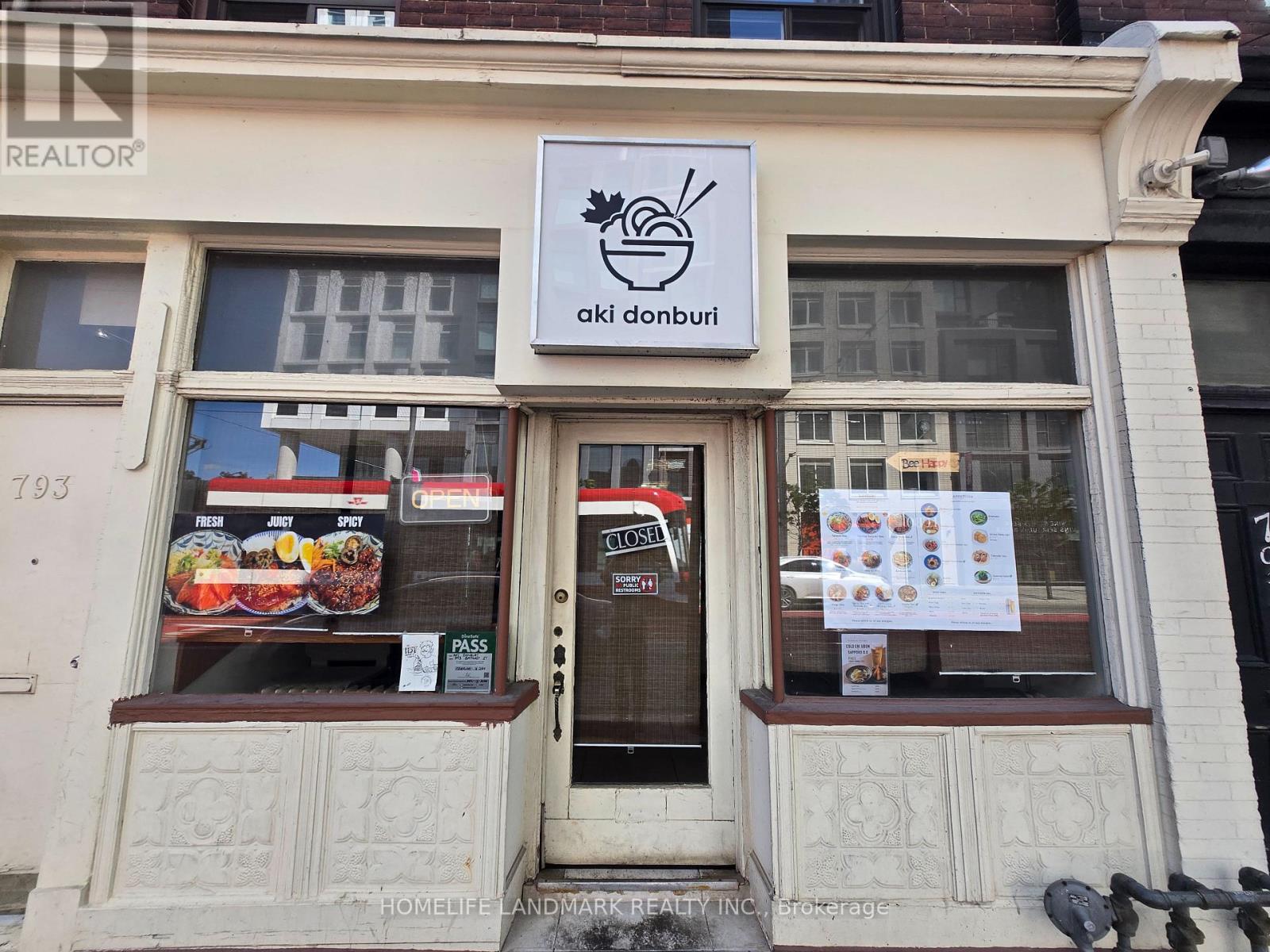 793 BATHURST STREET, Toronto, Ontario