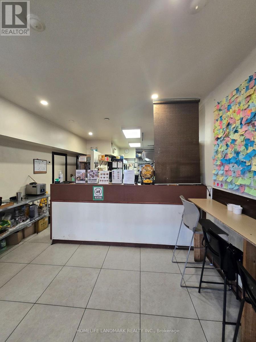 793 Bathurst Street, Toronto, Ontario  M5S 1Z5 - Photo 2 - C13680074