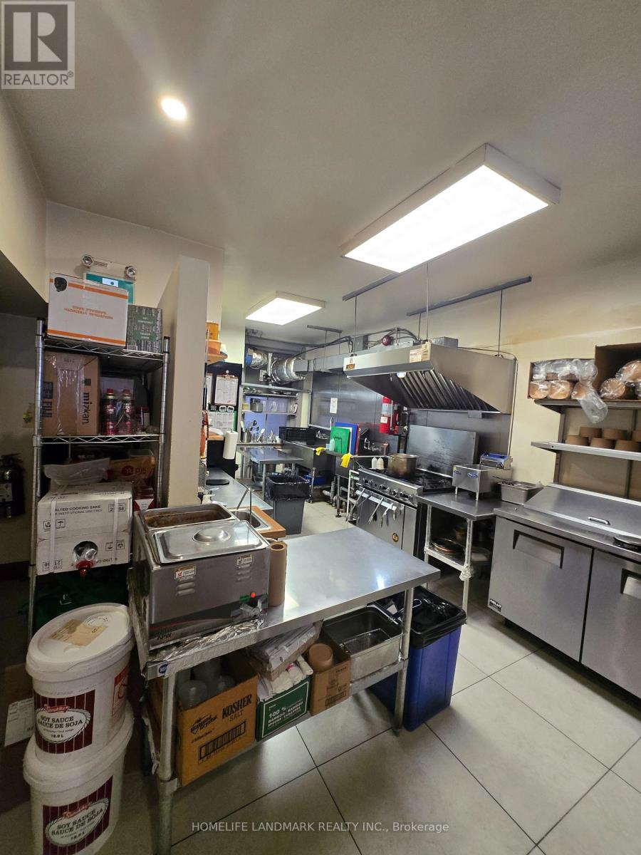 793 Bathurst Street, Toronto, Ontario  M5S 1Z5 - Photo 7 - C13680074