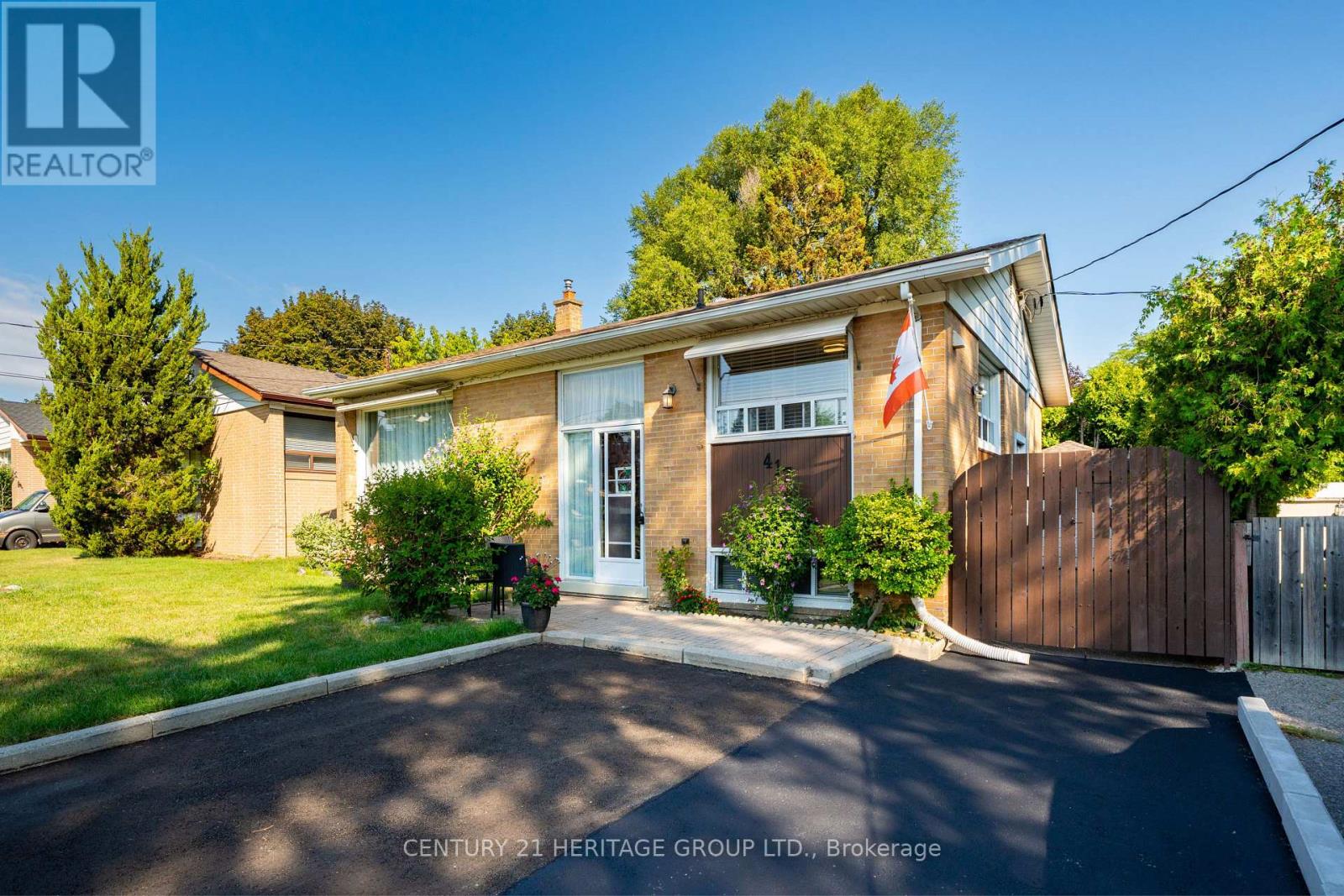 417 Paliser Crescent S, Richmond Hill, Ontario  L4C 1S2 - Photo 2 - N13680108