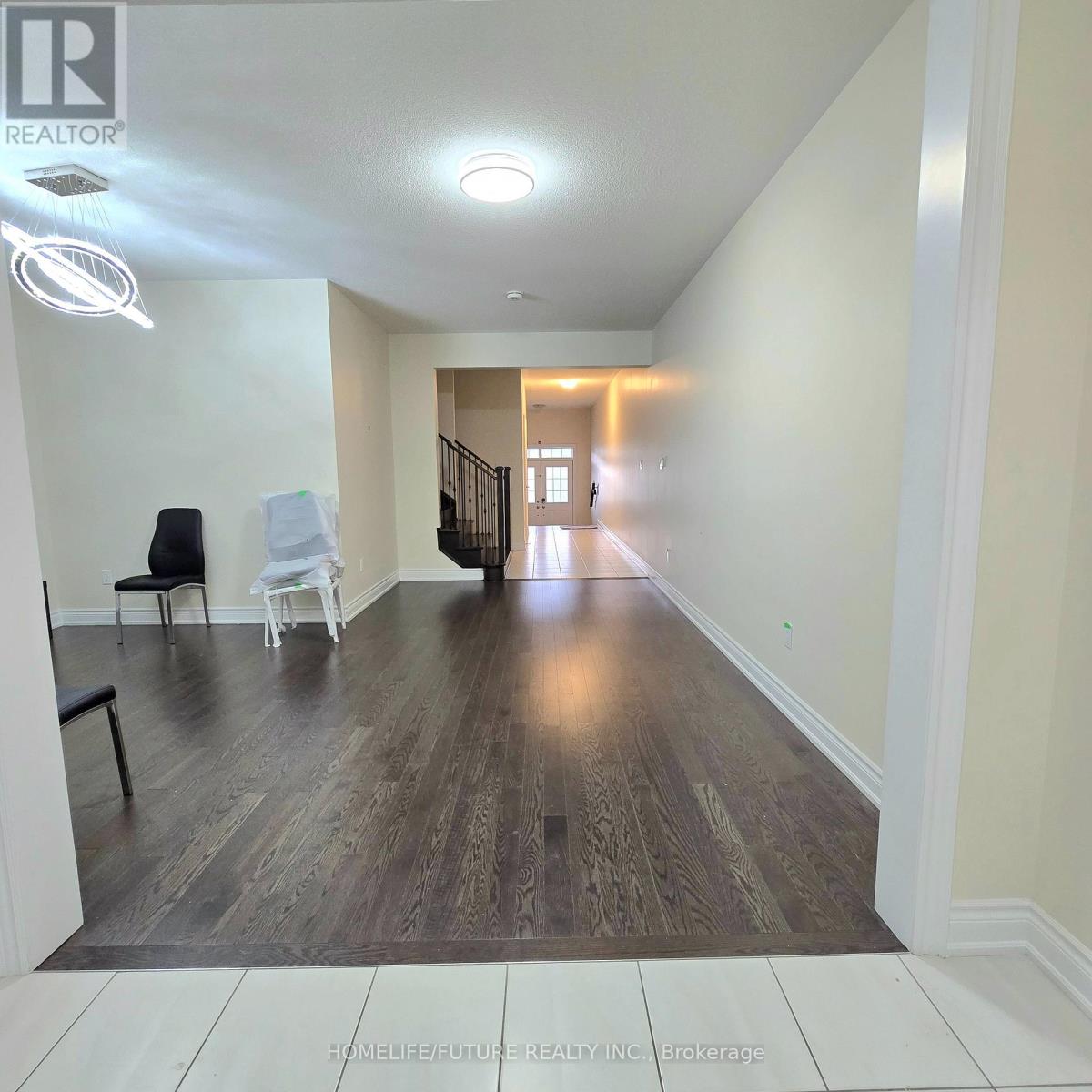 Main - 396 Kirkham Drive, Markham, Ontario  L3S 0E4 - Photo 3 - N13680124