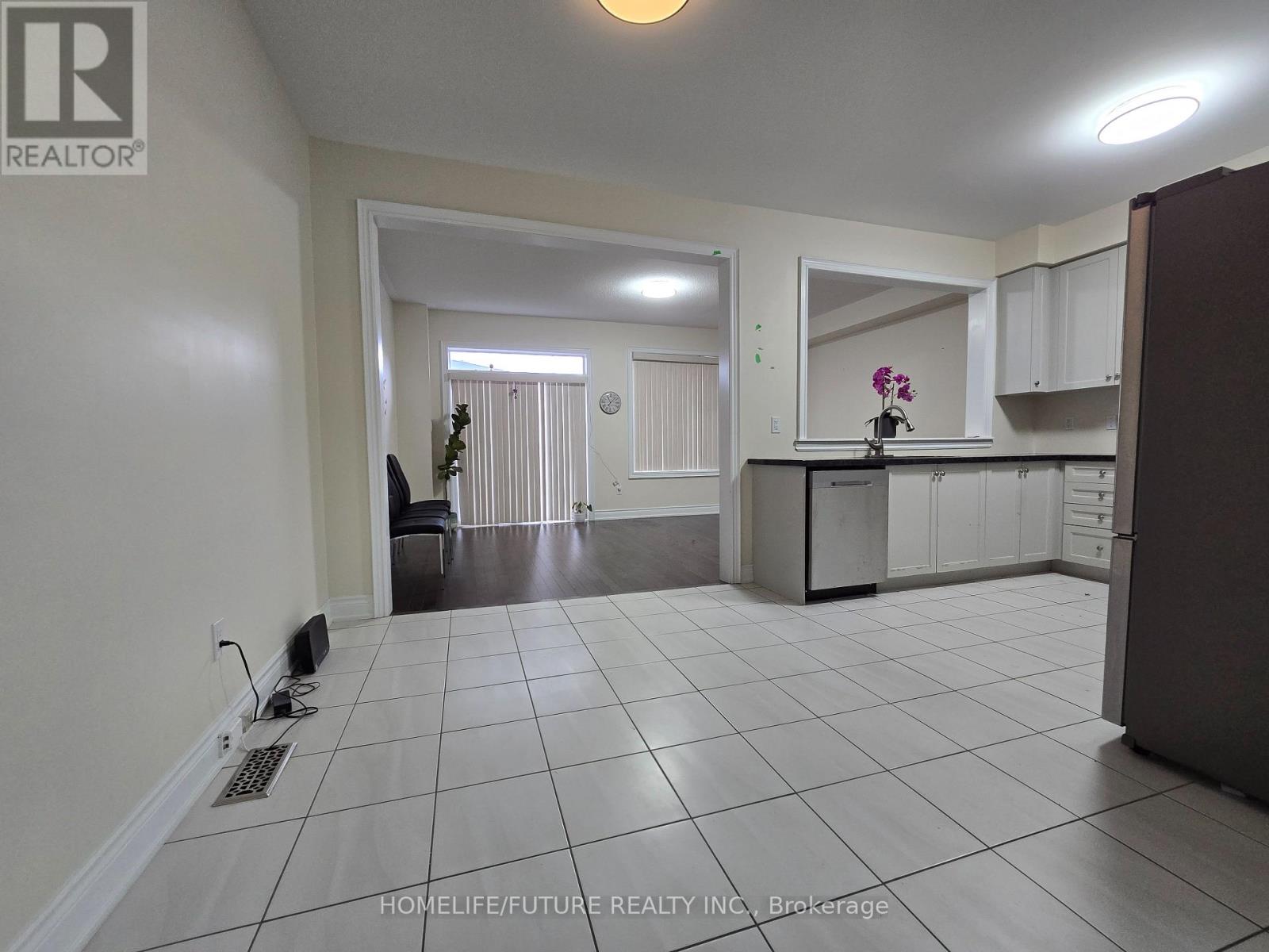 Main - 396 Kirkham Drive, Markham, Ontario  L3S 0E4 - Photo 8 - N13680124