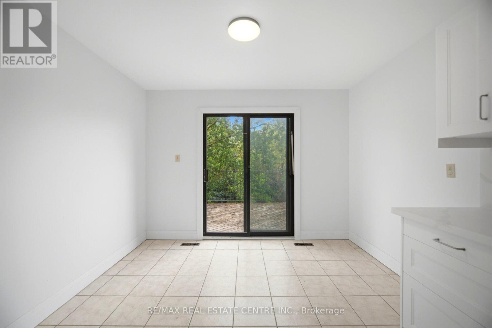 Main And 2nd - 4676 Owl Circle, Mississauga, Ontario  L4Z 2W6 - Photo 21 - W13680084