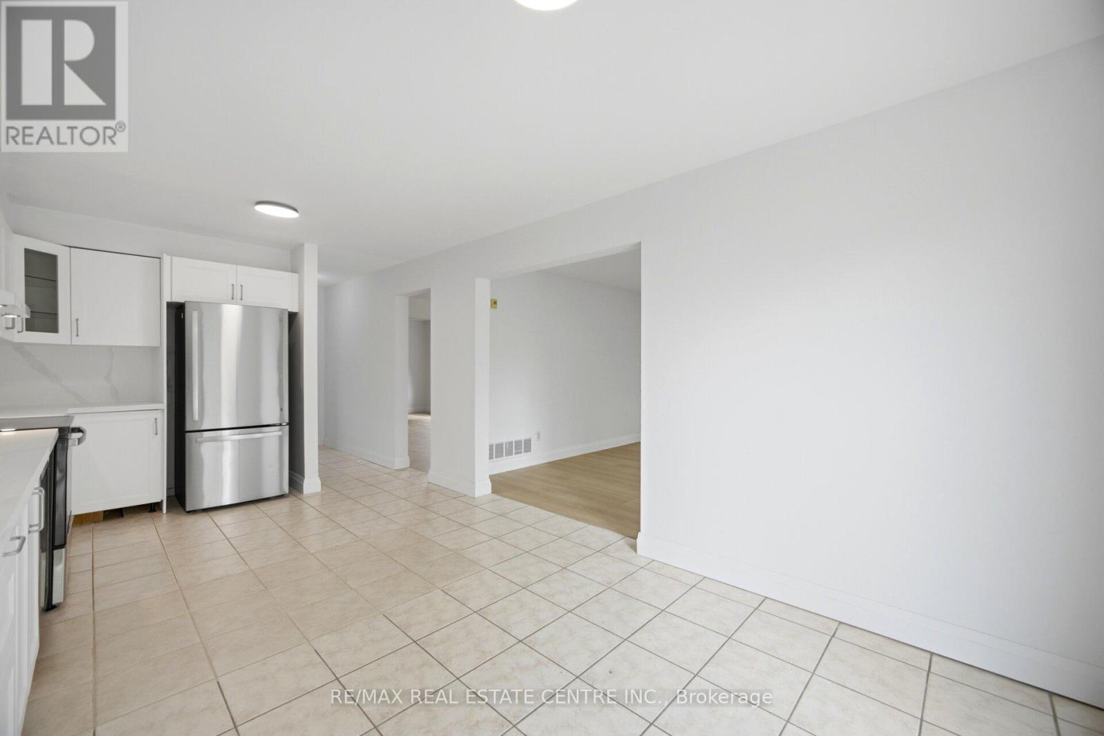Main And 2nd - 4676 Owl Circle, Mississauga, Ontario  L4Z 2W6 - Photo 22 - W13680084