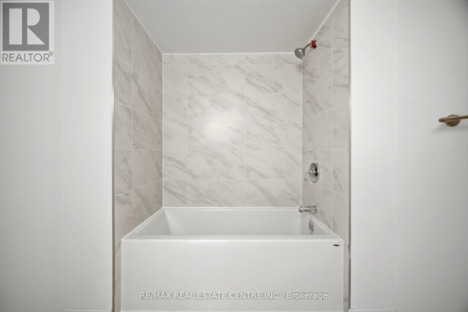 Main And 2nd - 4676 Owl Circle, Mississauga, Ontario  L4Z 2W6 - Photo 34 - W13680084