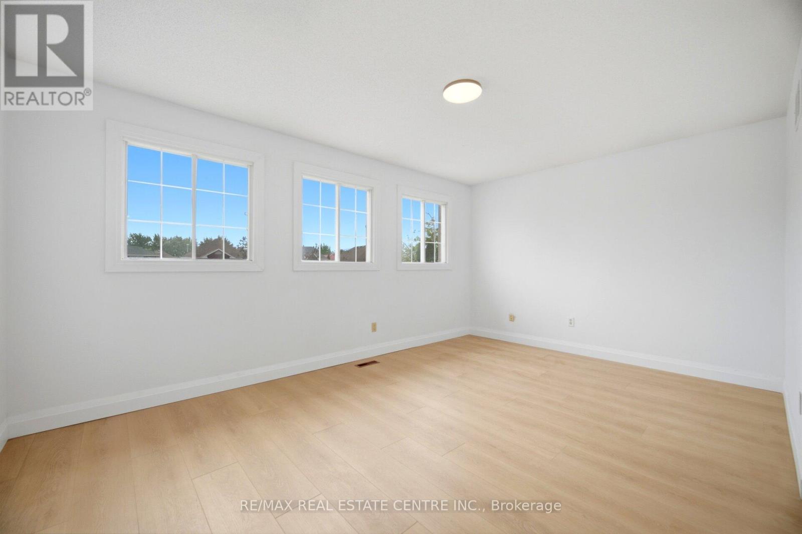 Main And 2nd - 4676 Owl Circle, Mississauga, Ontario  L4Z 2W6 - Photo 37 - W13680084