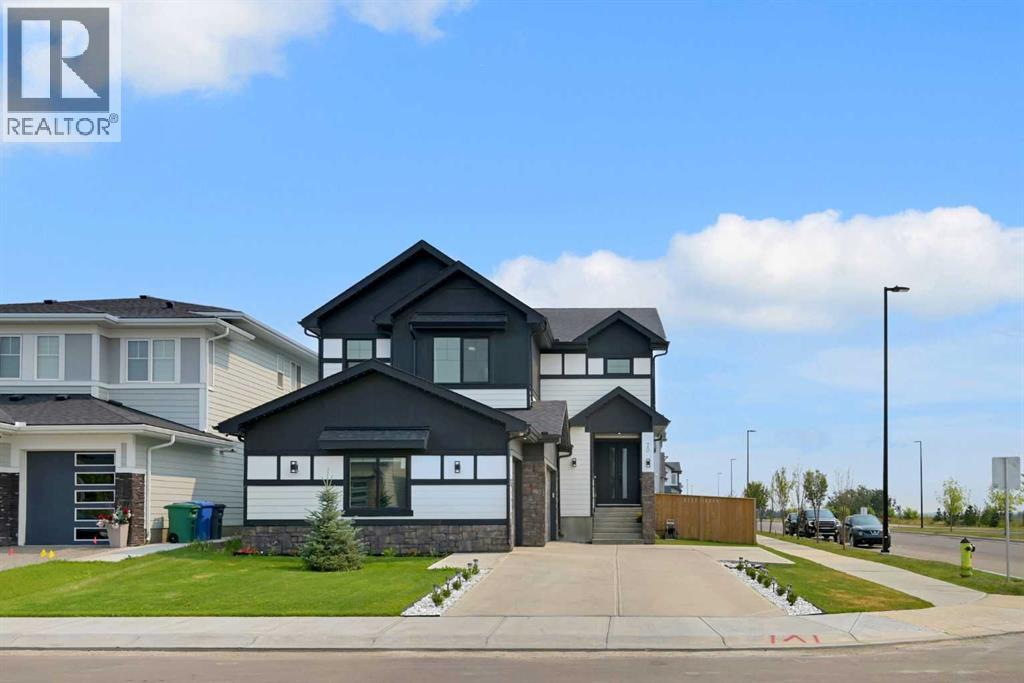 70 South Shore Bay, Chestermere, Alberta  T1X 2S1 - Photo 3 - A2336364