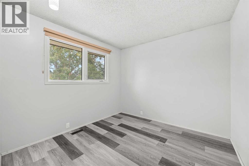 239 Lynnover Place SE, Calgary, Alberta  T2C 1L5 - Photo 16 - A2336066