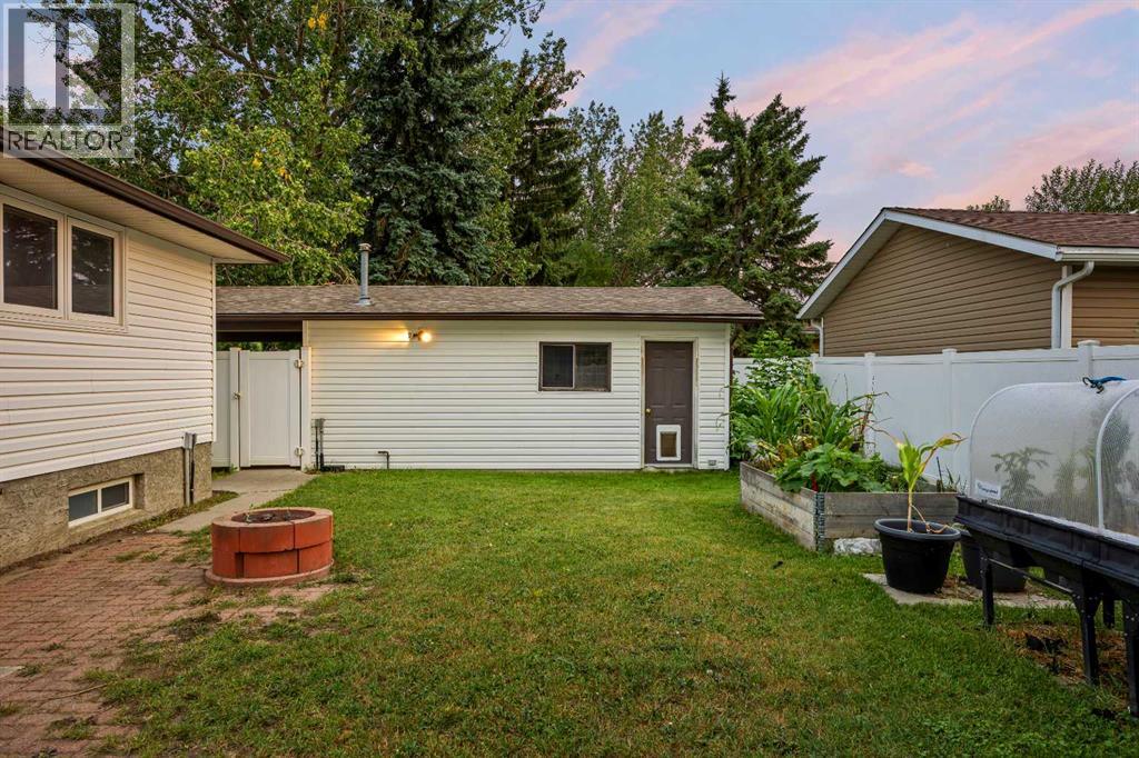 239 Lynnover Place SE, Calgary, Alberta  T2C 1L5 - Photo 7 - A2336066