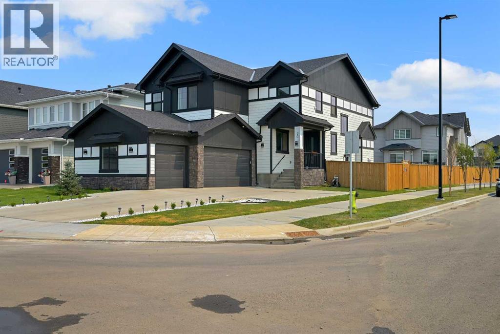 70 South Shore Bay, Chestermere, Alberta  T1X 2S1 - Photo 2 - A2336364