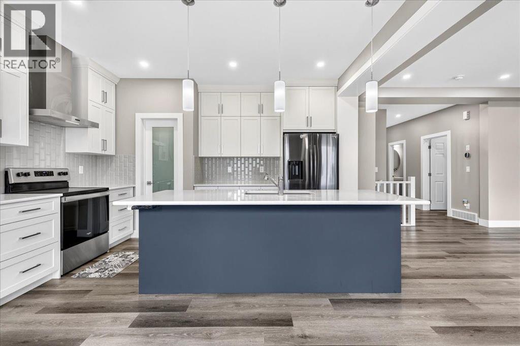 244 Carrington Crescent Nw, Calgary, Alberta  T3P 1R1 - Photo 8 - A2337368