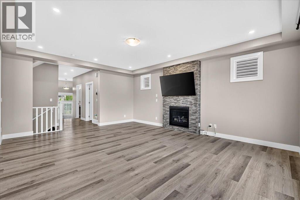 244 Carrington Crescent Nw, Calgary, Alberta  T3P 1R1 - Photo 4 - A2337368