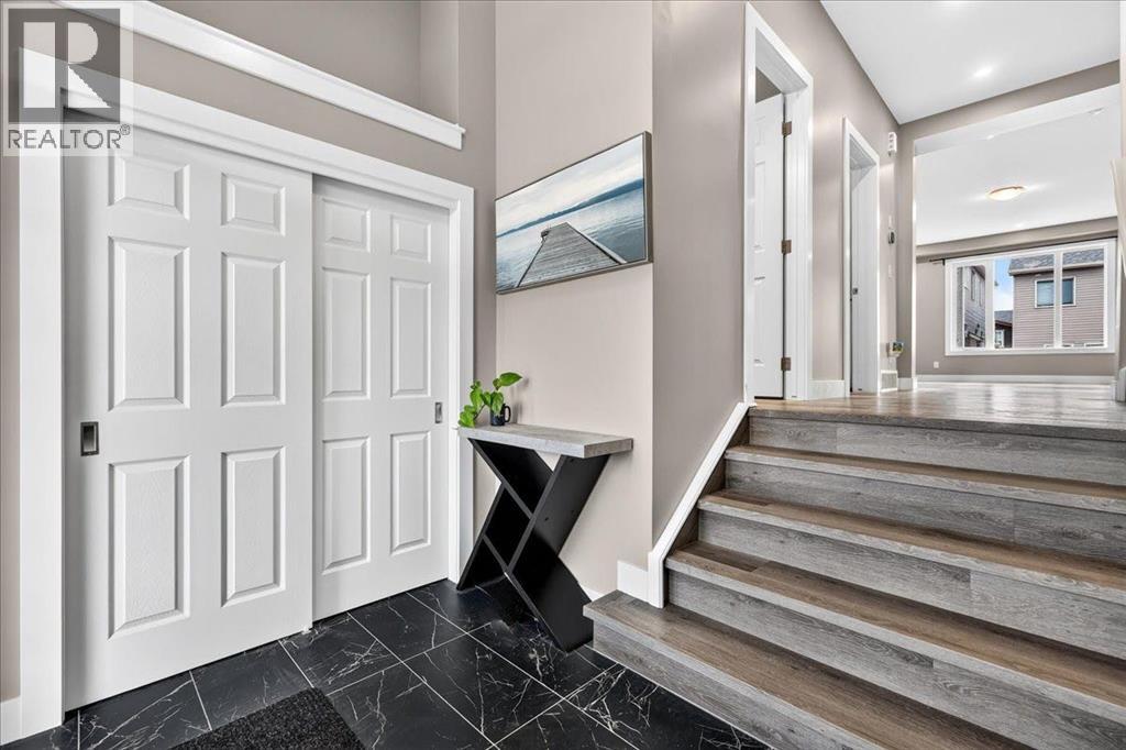 244 Carrington Crescent Nw, Calgary, Alberta  T3P 1R1 - Photo 3 - A2337368