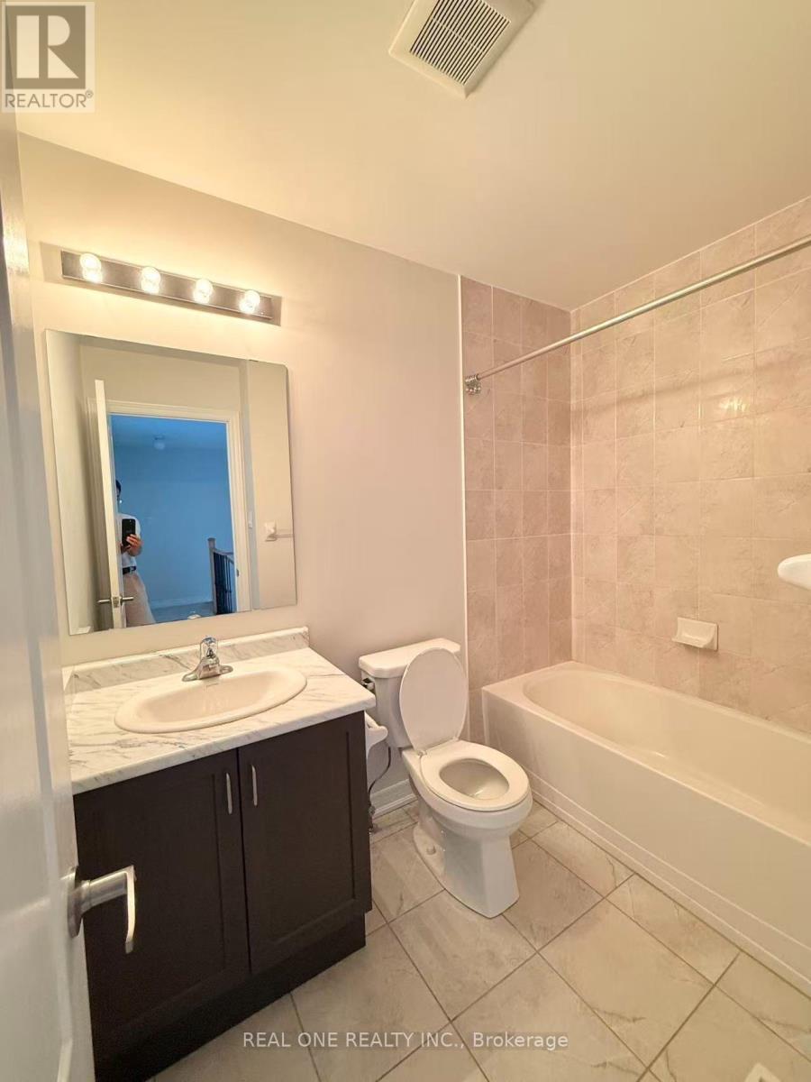 115 Beechborough Crescent, East Gwillimbury, Ontario  L9N 0N9 - Photo 12 - N13412646