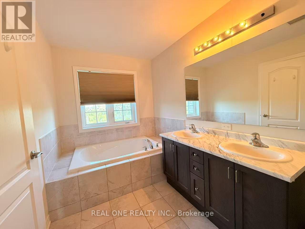 115 Beechborough Crescent, East Gwillimbury, Ontario  L9N 0N9 - Photo 15 - N13412646