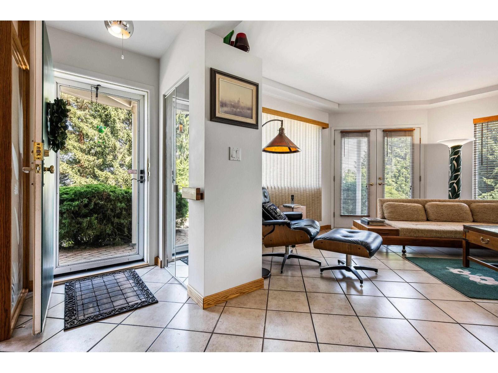10021 Falcon Crescent, Little Mountain, Chilliwack, British Columbia  V2P 7R3 - Photo 6 - R3149515