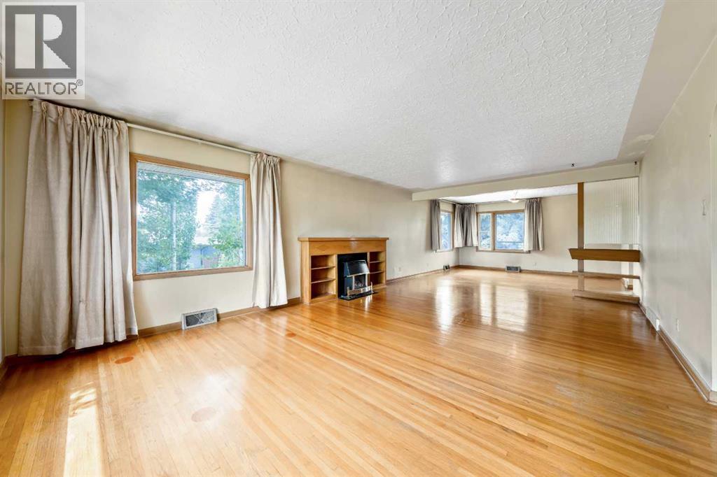 2720 32 Avenue Sw, Calgary, Alberta  T3E 0W2 - Photo 6 - A2336001