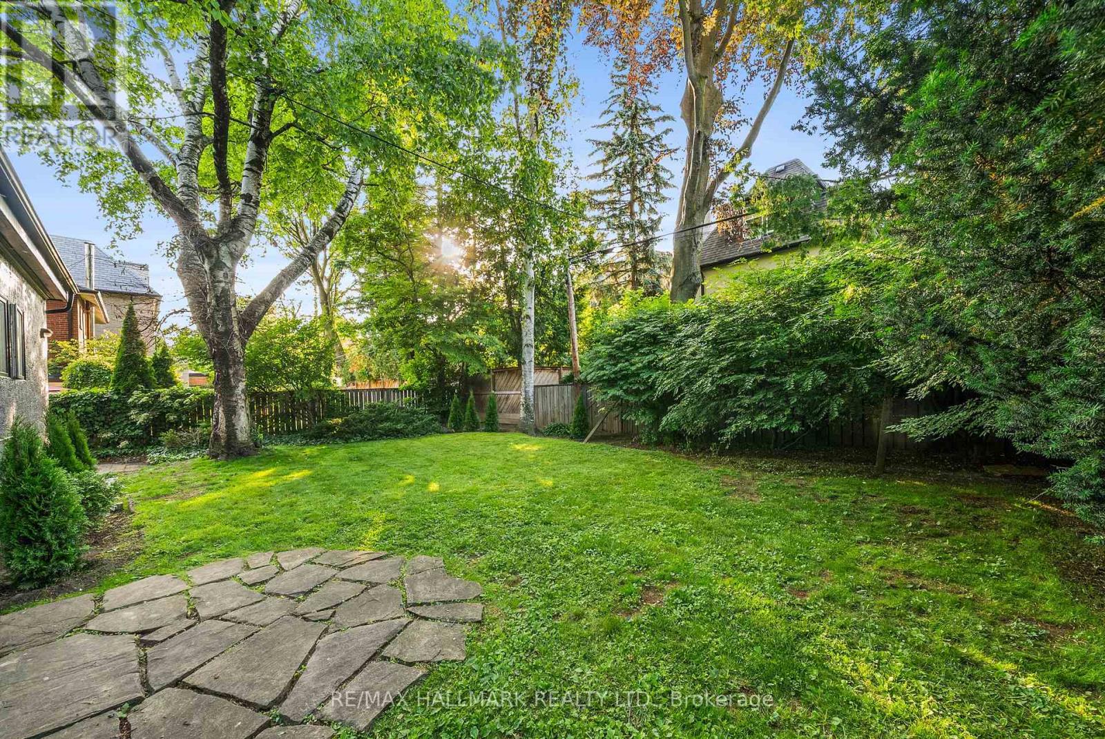 16 Elderwood Drive, Toronto, Ontario  M5P 1W5 - Photo 40 - C13680142