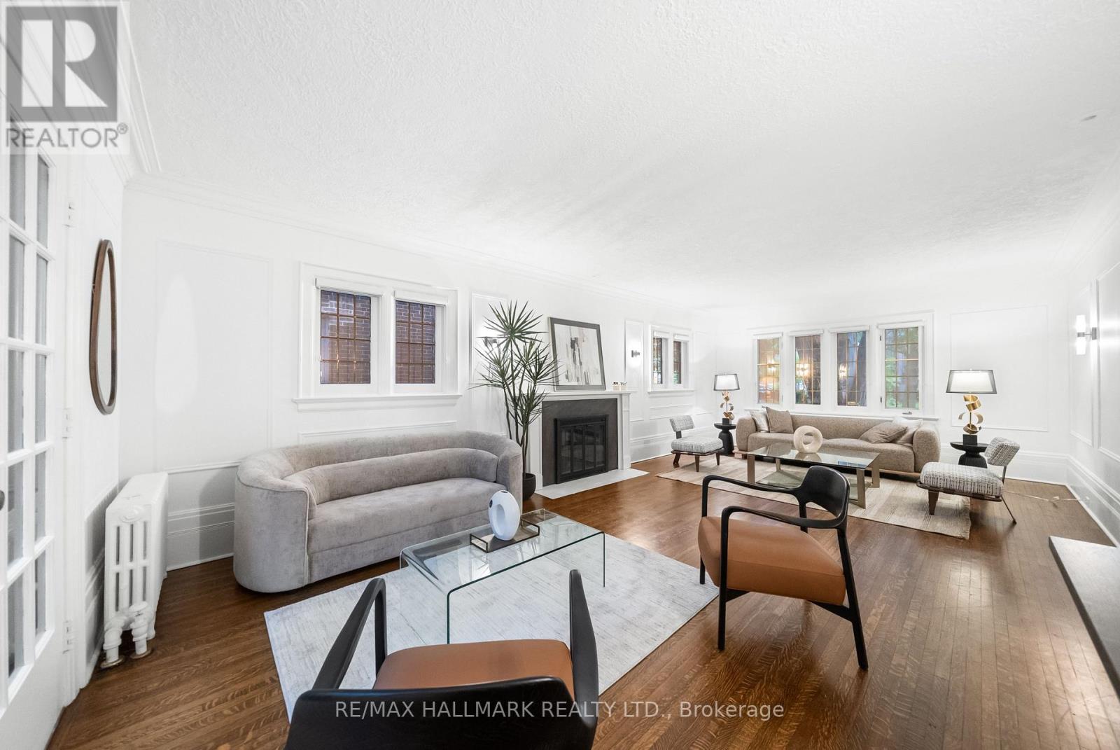 16 Elderwood Drive, Toronto, Ontario  M5P 1W5 - Photo 7 - C13680142