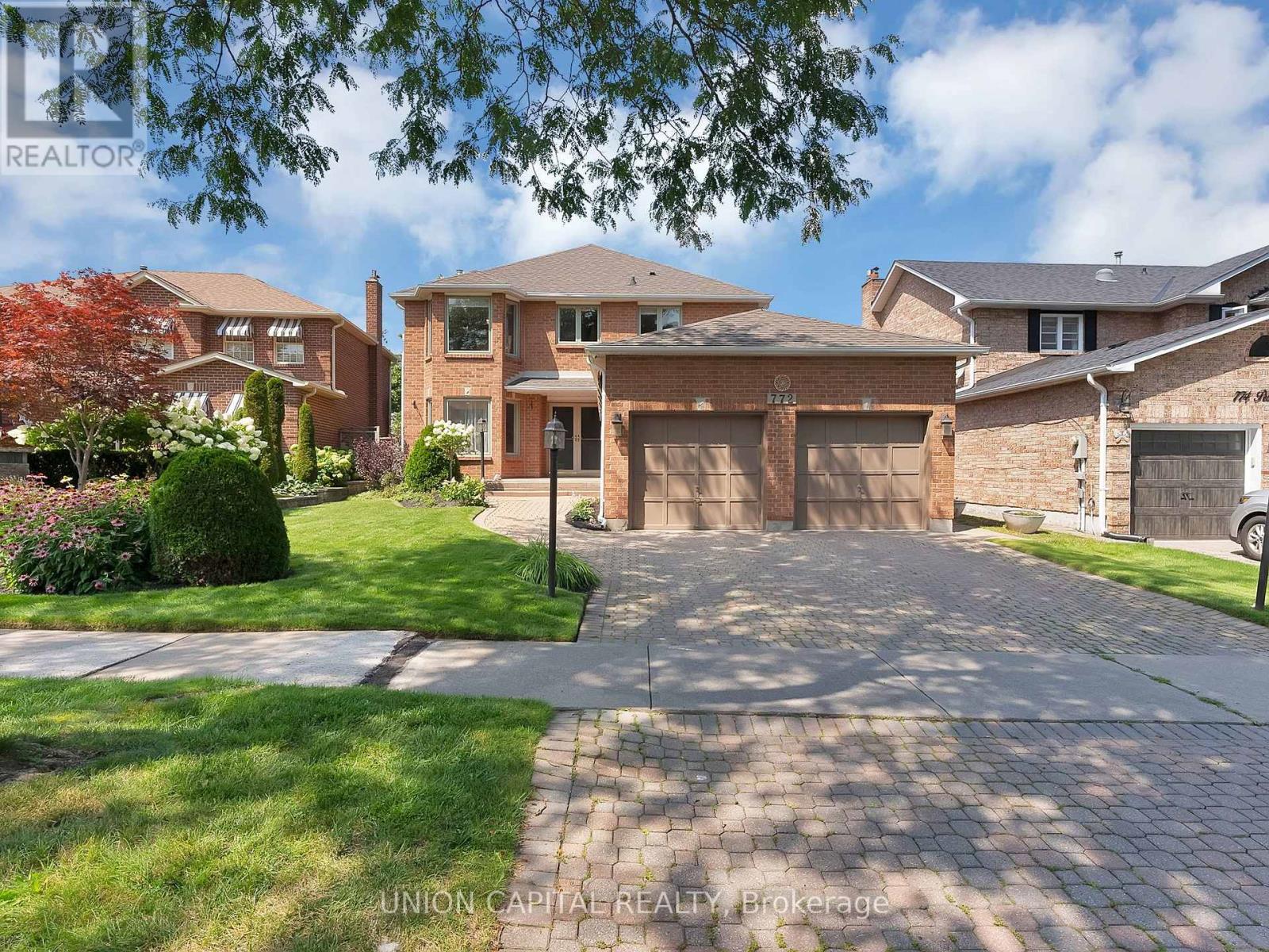 772 PEBBLE COURT, Pickering, Ontario
