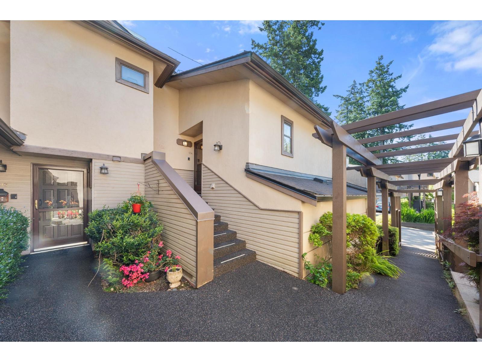 104 12749 16 Avenue, Surrey, British Columbia  V4A 1N2 - Photo 2 - R3135659