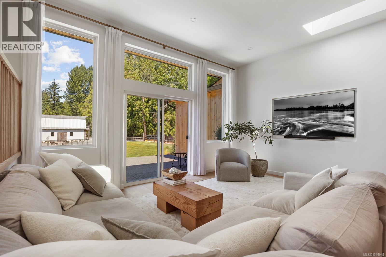 2925 Baird Rd, Courtenay, British Columbia  V9N 9N6 - Photo 8 - 1046945