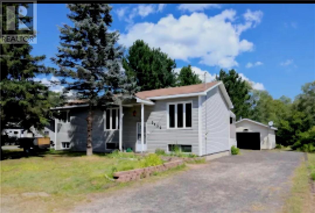 3152 Maple, Val Caron, Ontario  P3N 1E9 - Photo 2 - 2129811