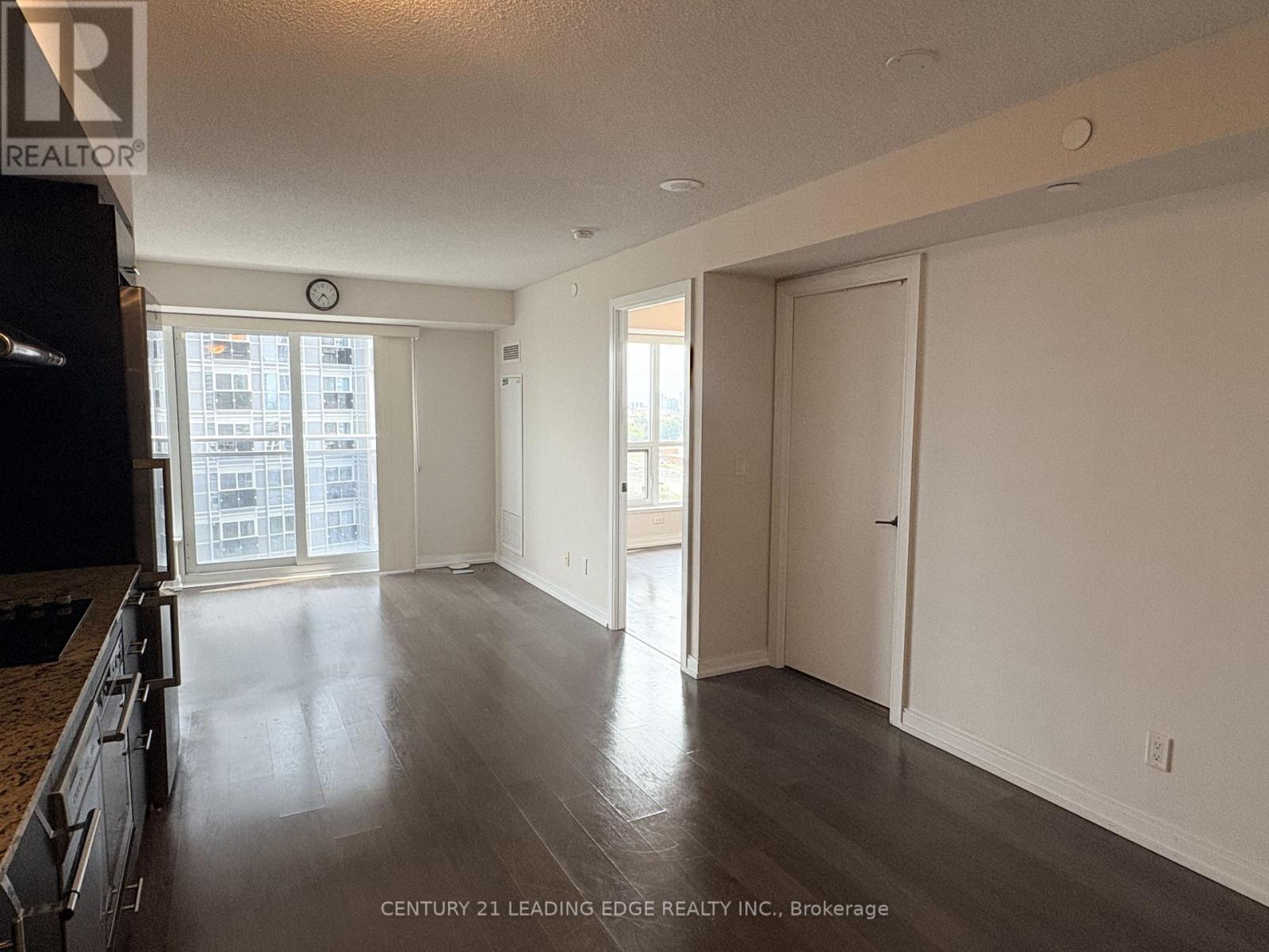1401 - 255 Village Green Square, Toronto, Ontario  M1S 0L7 - Photo 3 - E13651686