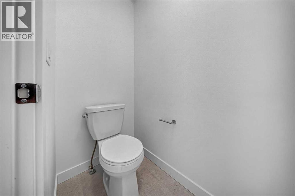 1408 South Point Villas SW, Airdrie, Alberta  T4B 5P2 - Photo 23 - A2330769
