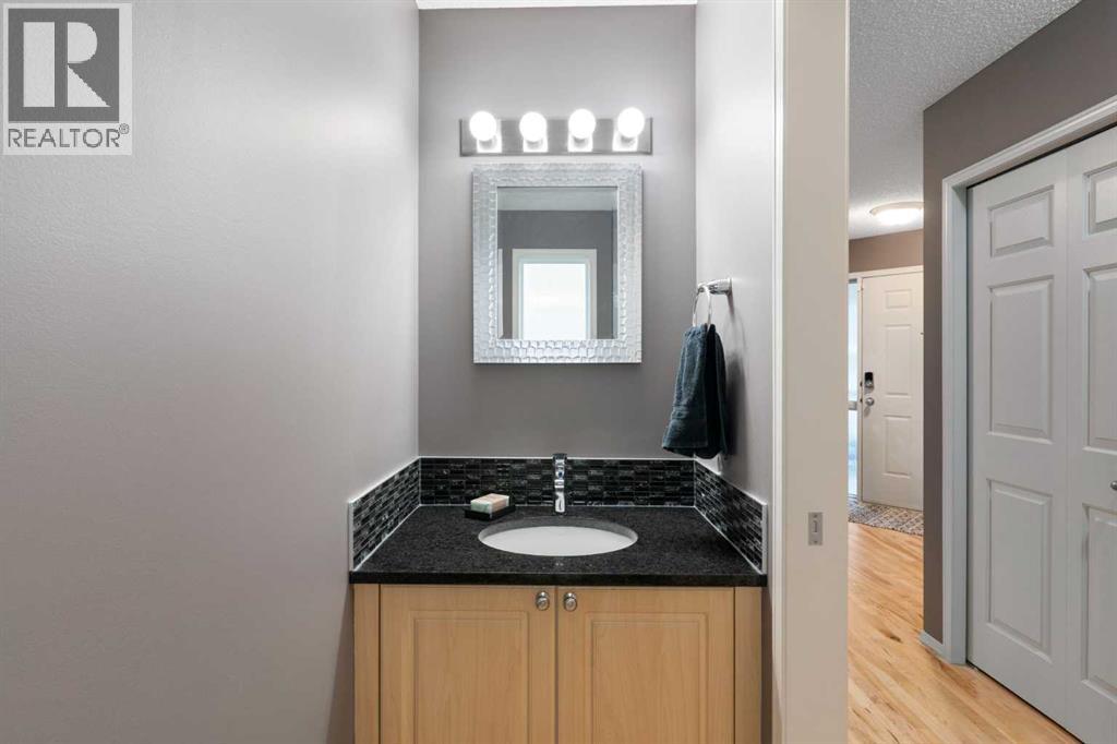 131 Valley Stream Close NW, Calgary, Alberta  T3B 5V7 - Photo 21 - A2337160